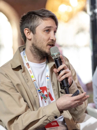 Денис Смирнов